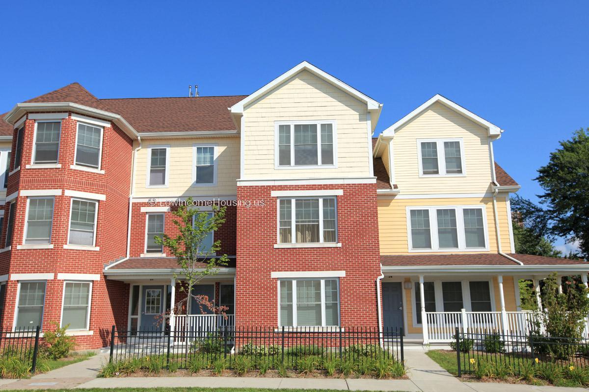 Dutch Point Apartments | 137 Wyllys Street, Hartford, CT 06106