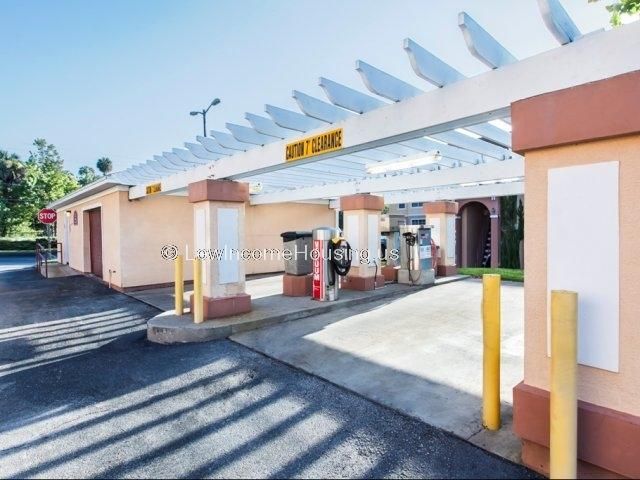 Seminole Pointe Apartments