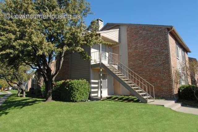 Summer Brook Apartments Arlington
