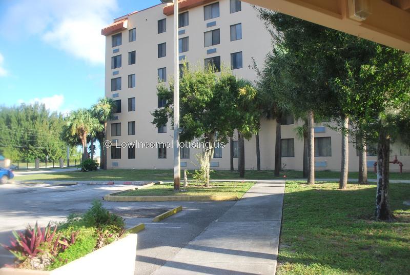  24 large Convenient living units with large, spacious picture windows, air conditioner units, convenient street level parking, 