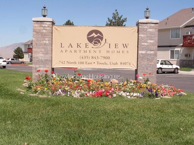 Lakeview Apartment Homes