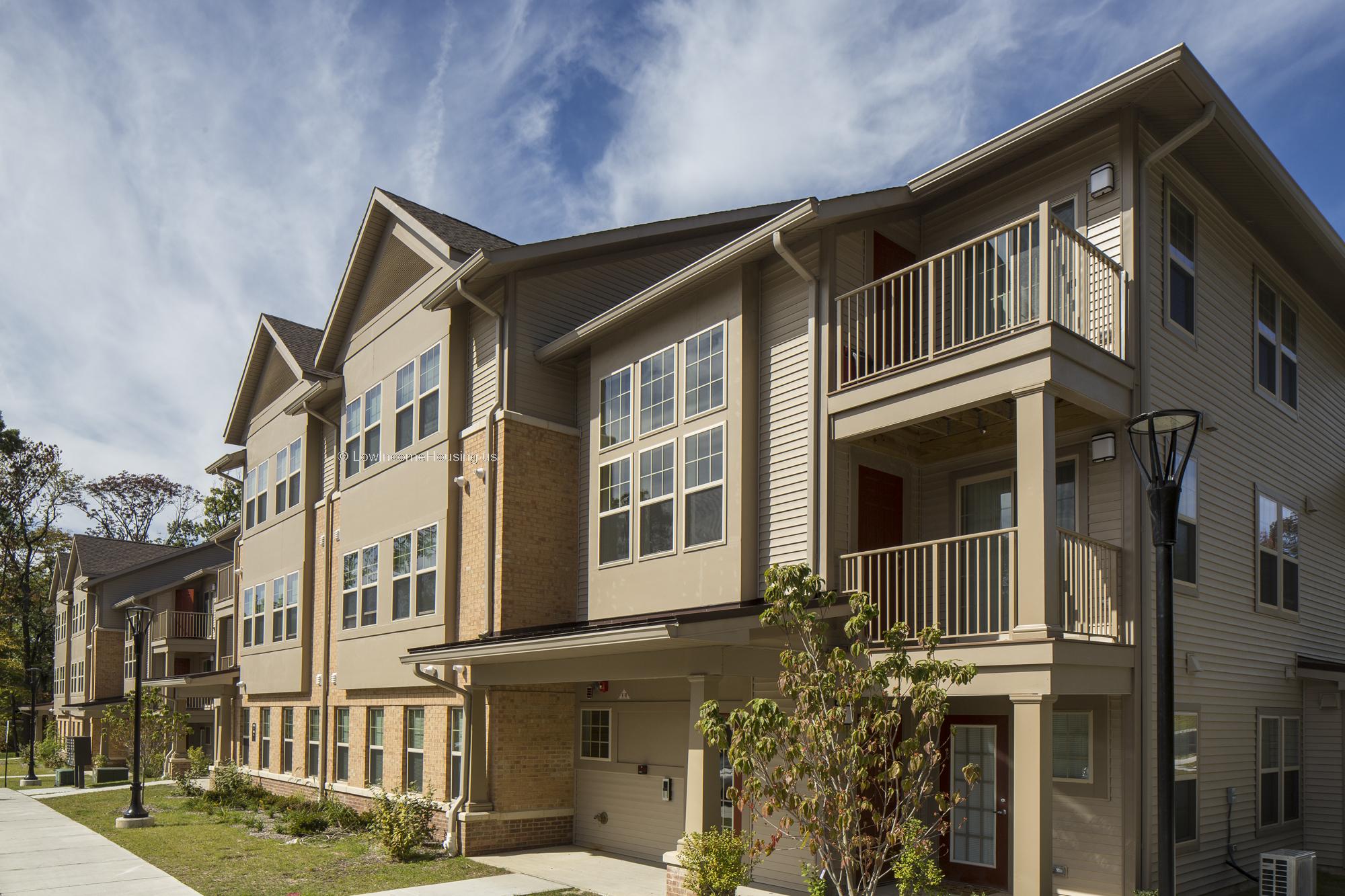 Saddlebrook Court Apartments