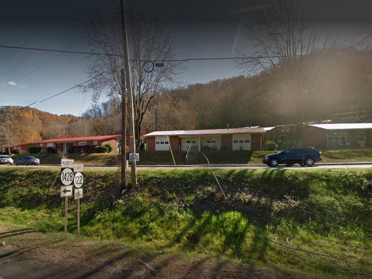 Low Housing near 41651