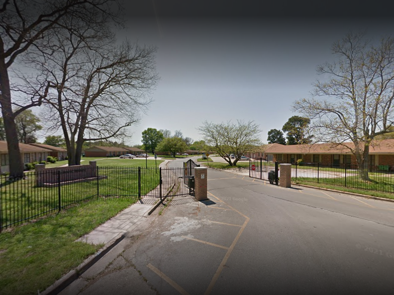 Low Housing near 72073