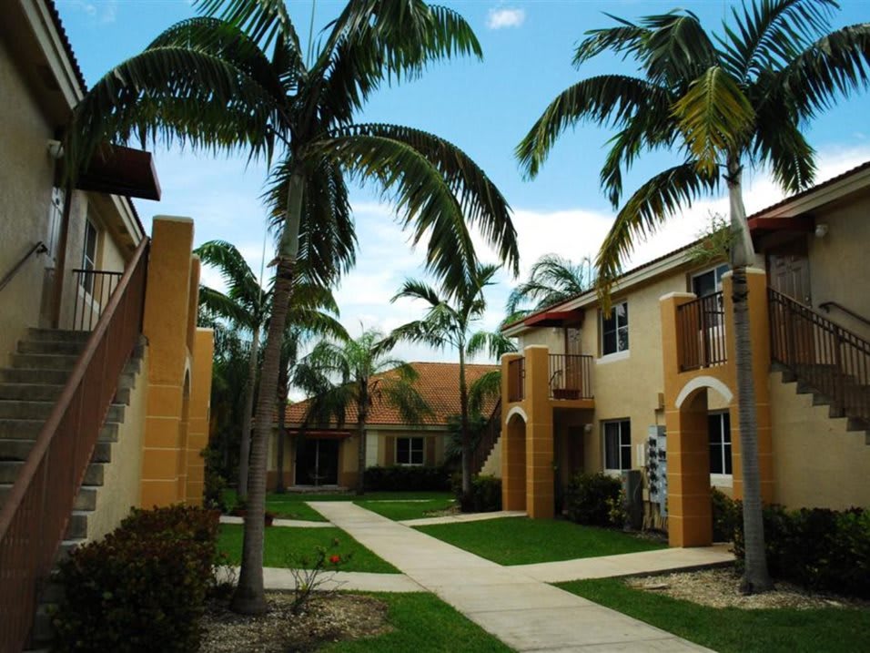 Captiva Club Apartments