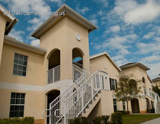 Live Oak Villas Apartments