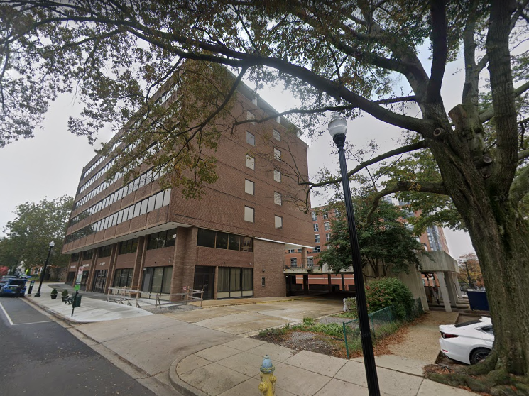 Ahome, Arlington, VA Low Housing Apartment