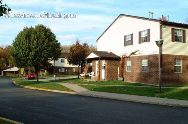 Willow Run Apartments - Akron Low Rent Public Housing