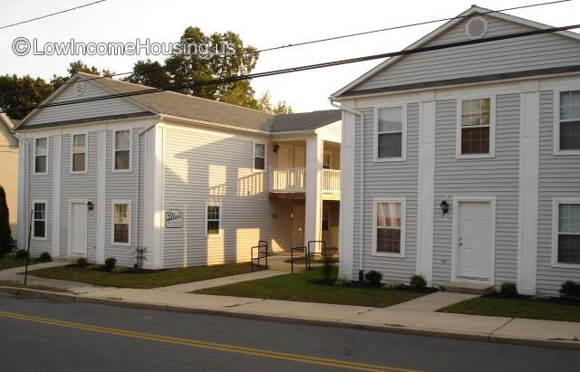 Blair Apartments, Family Complex