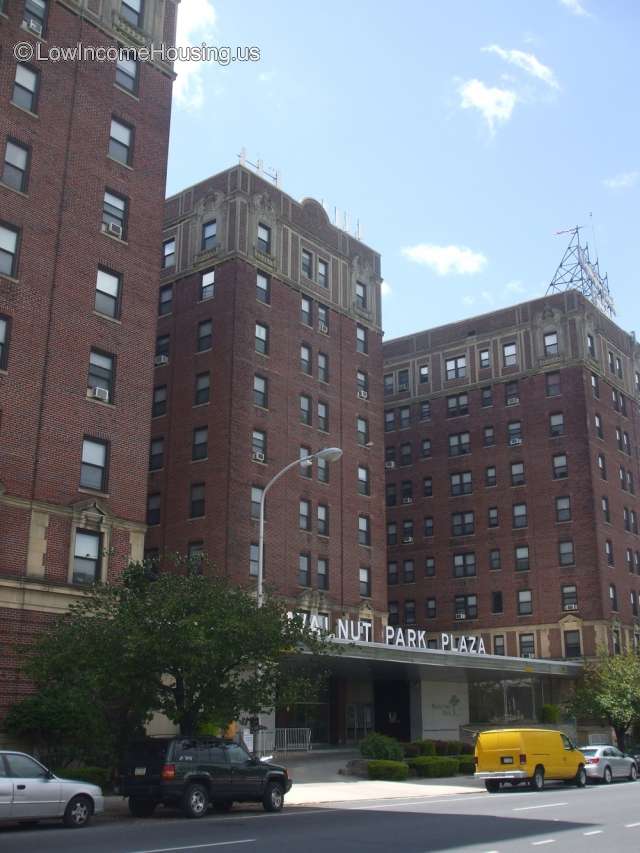 Walnut Park Plaza - Senior Apartments