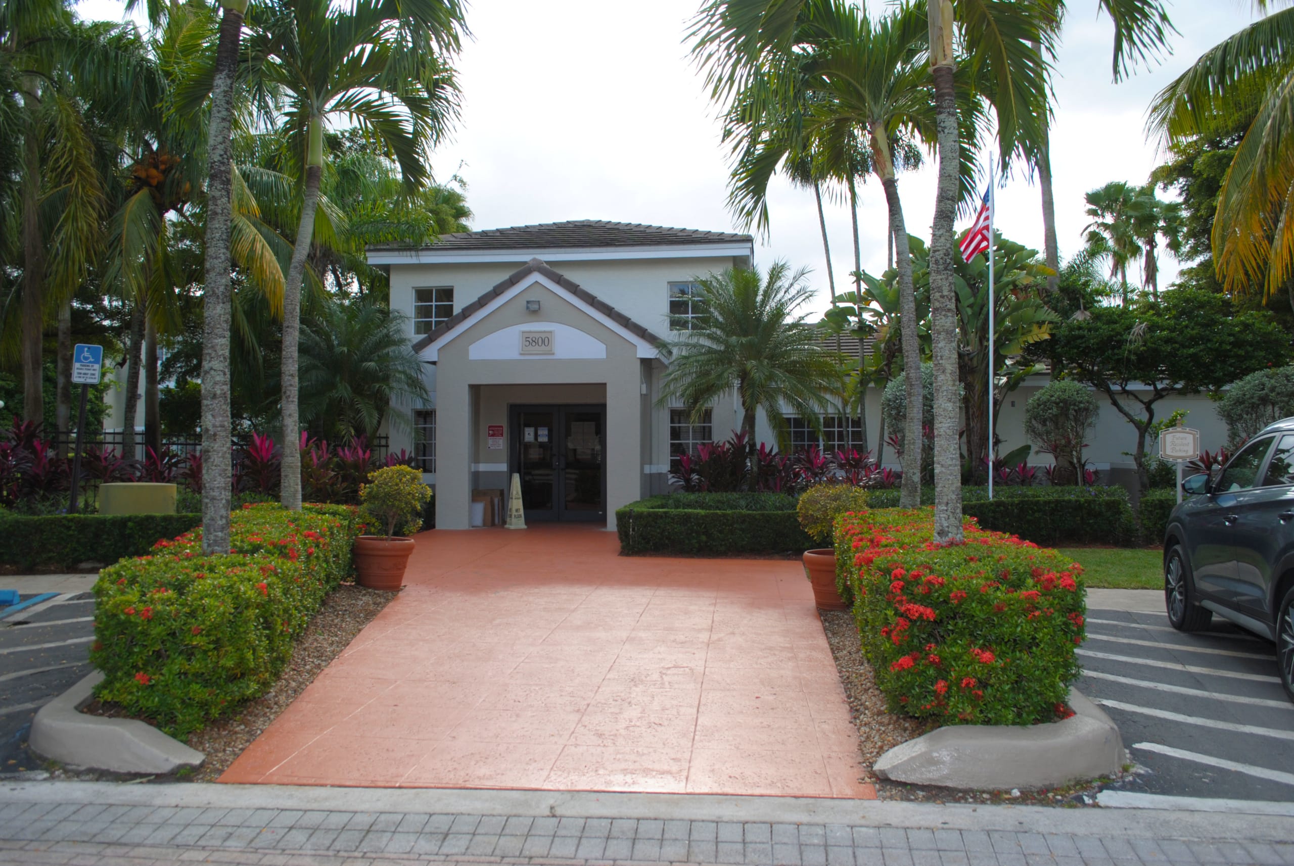 Siesta Pointe Apartments