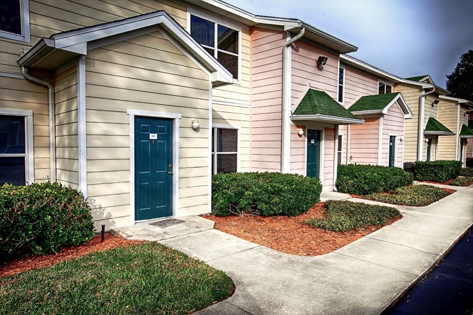 Enclave At Pine Oaks 512 Harrison Pl Dr, Deland, FL 32724