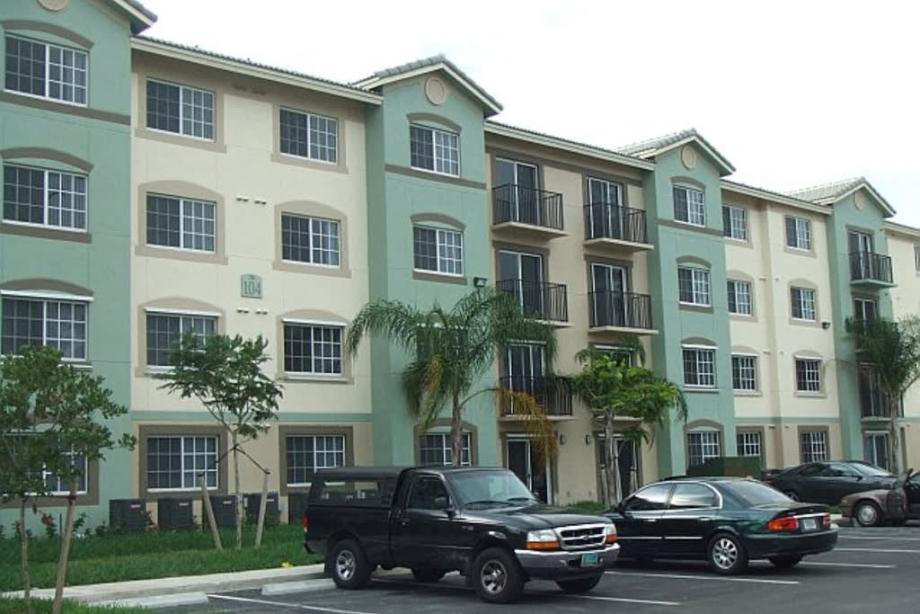 Harbour Cove Apartments