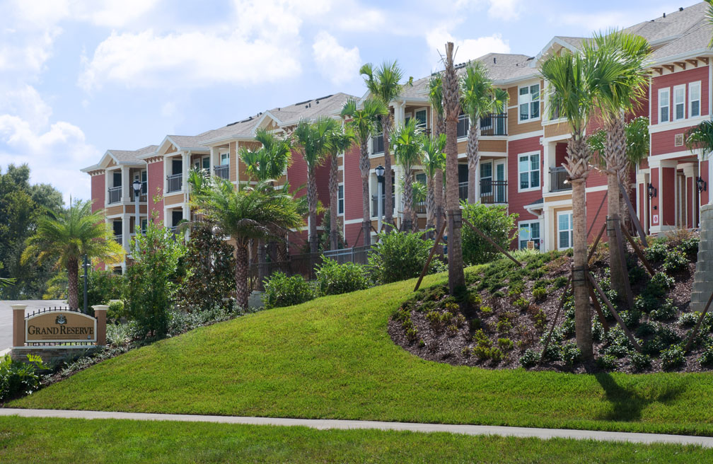 Grand Reserve At Zephyrhills 55+ Years Apartments