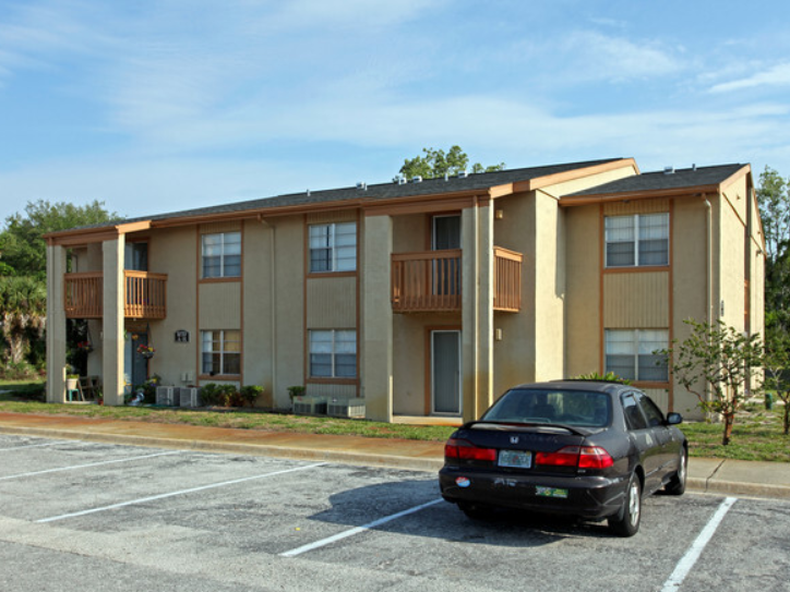 Emerald Place Apartments Titusville 1040 Tree Ln, Titusville, FL