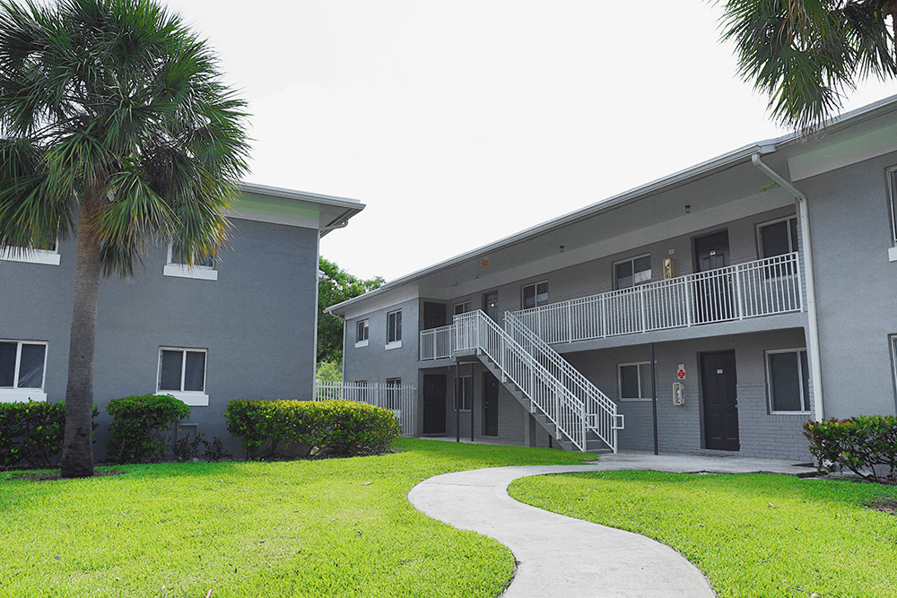 Gulfstream Apartments