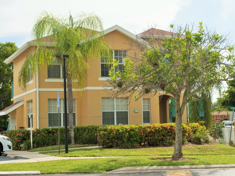 Jasmine Cay Apartments