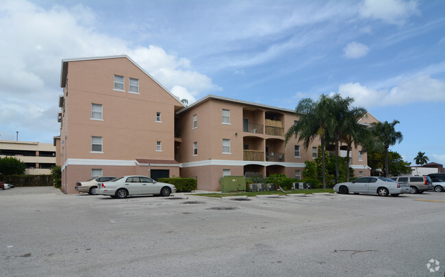 The Courtyards On Flagler Apartments