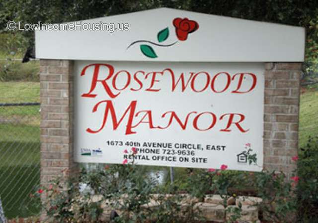 Rosewood Manor Apartments