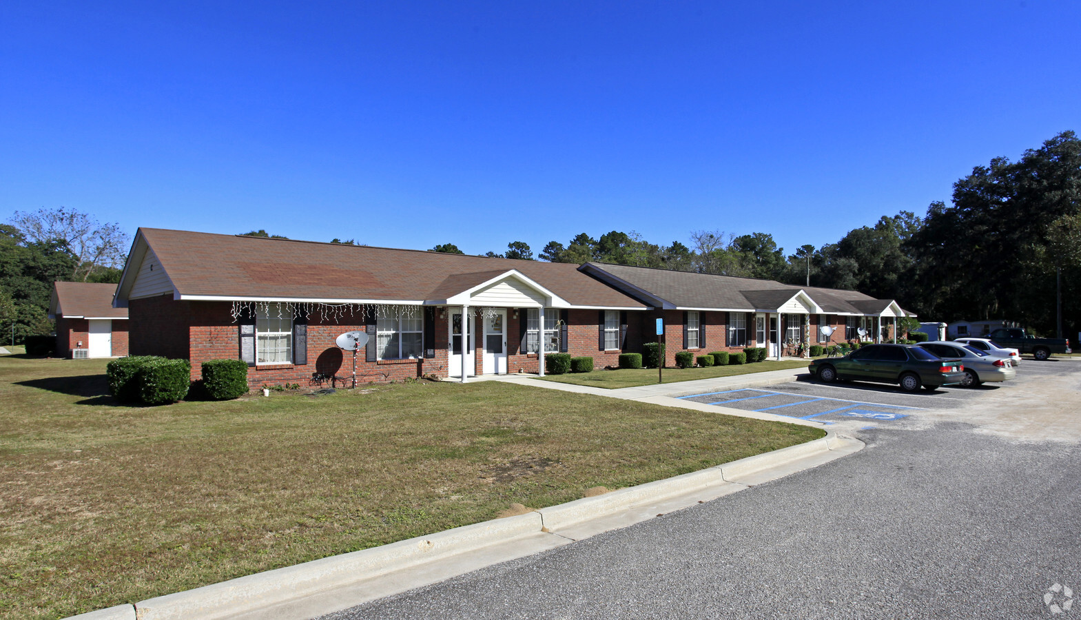 Cedar Creek Apartments