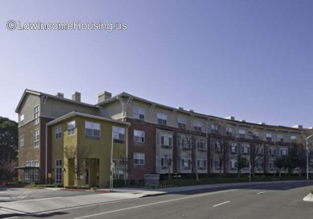 Riverwood Place Apartments