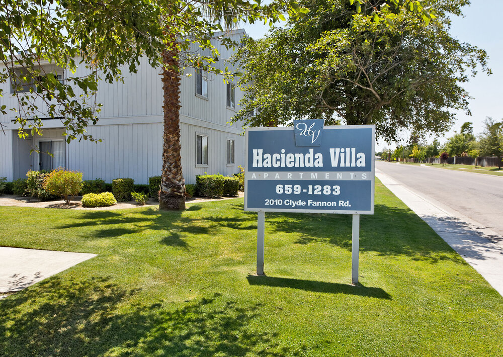 Hacienda Villa Apartments