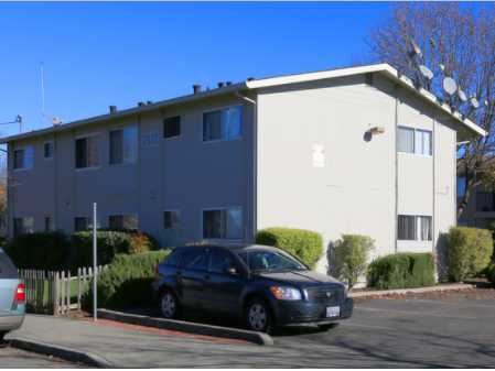 Papago Court/ Apartments