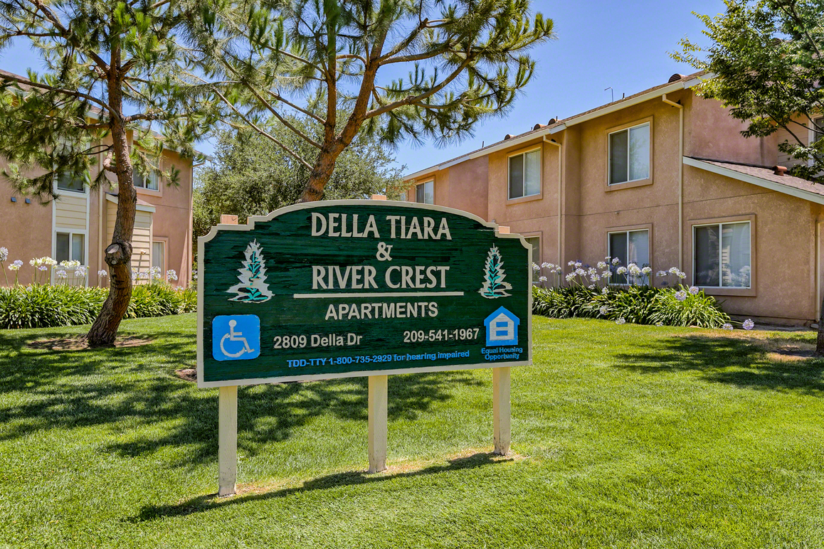 Della Tiara and River Crest Apartments