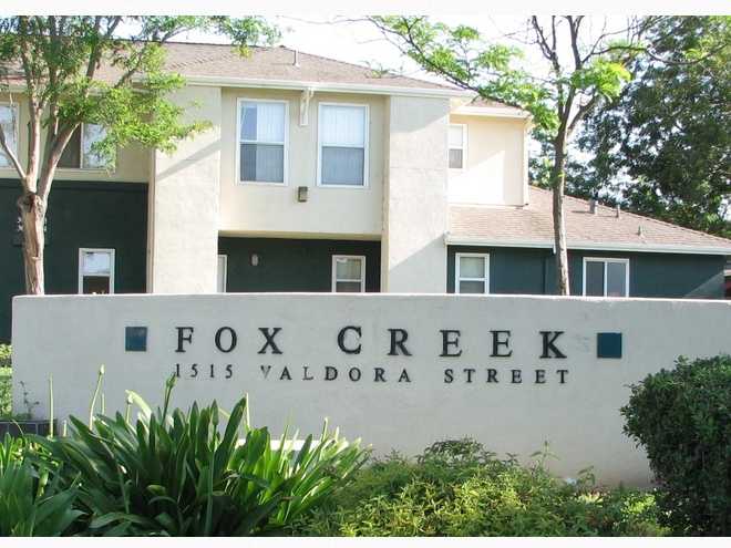 Fox Creek Apartments