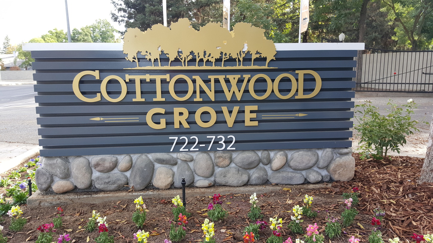 Cottonwood Grove Apartments