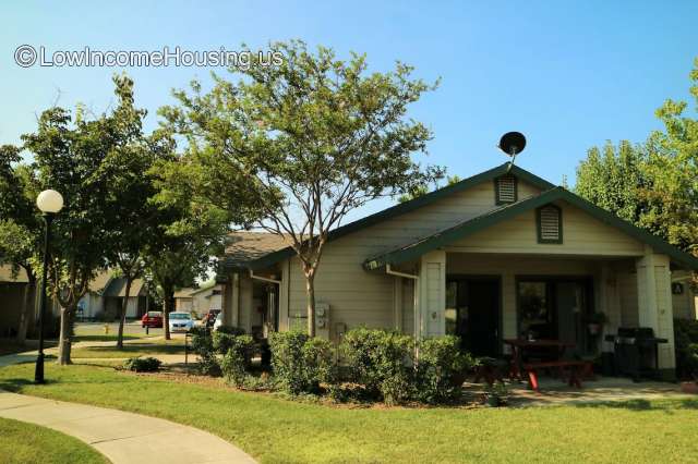 Pinewood Manor Apartments - Williams