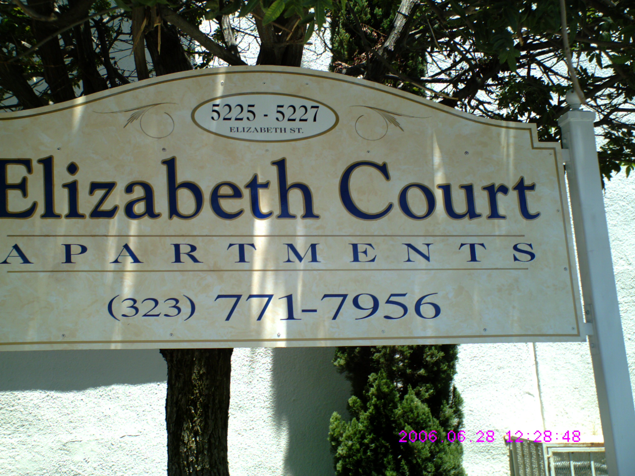 Elizabeth Court Apartments