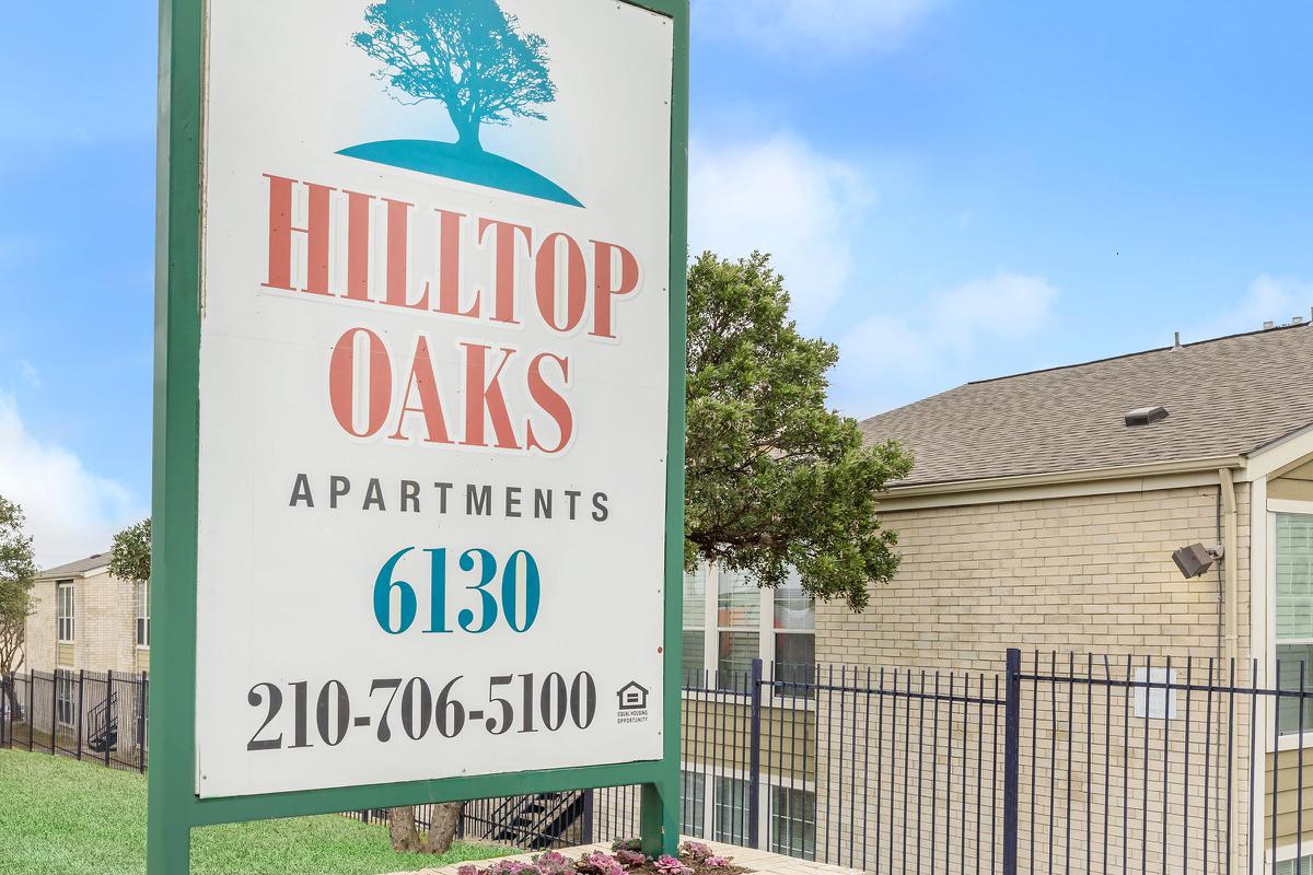 Hilltop Oaks Apartments