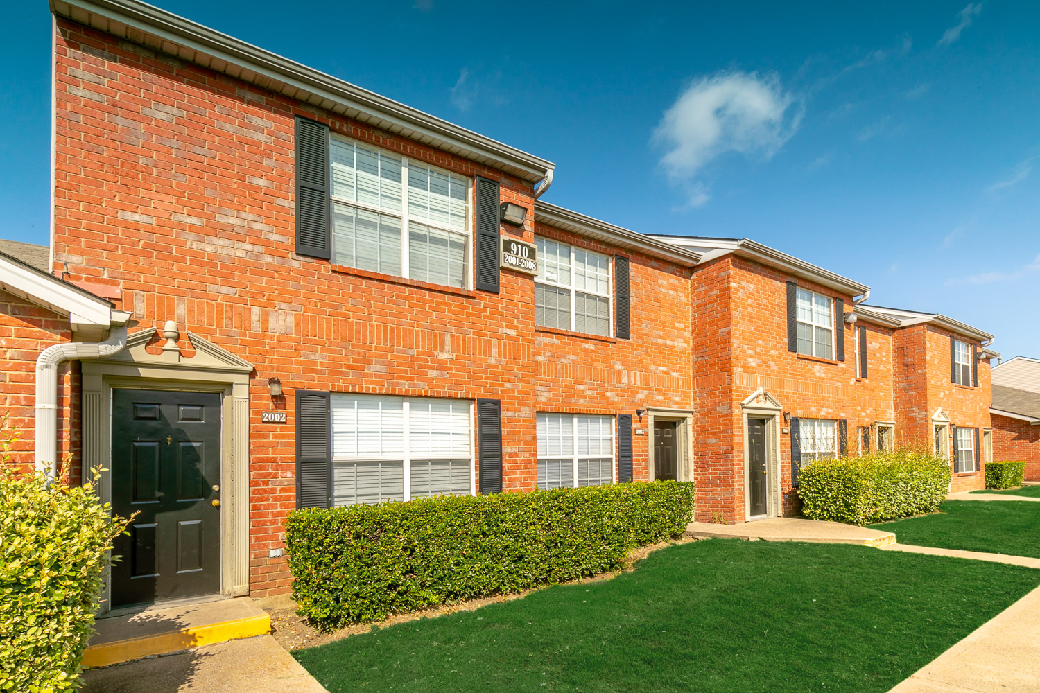 Parkland Pointe Apartment Townhomes