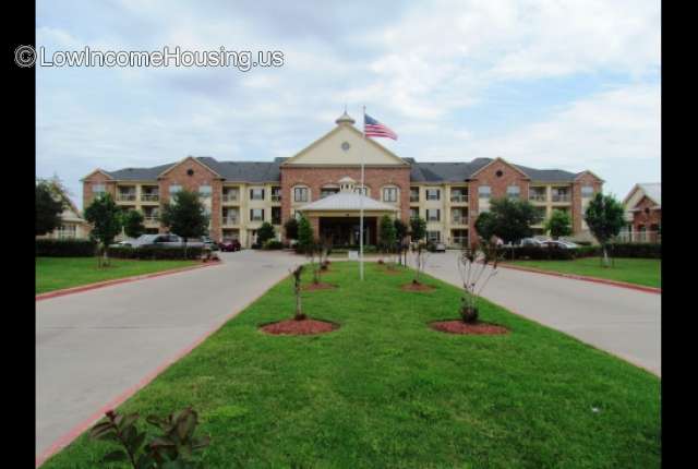 Highland Manor La Marque