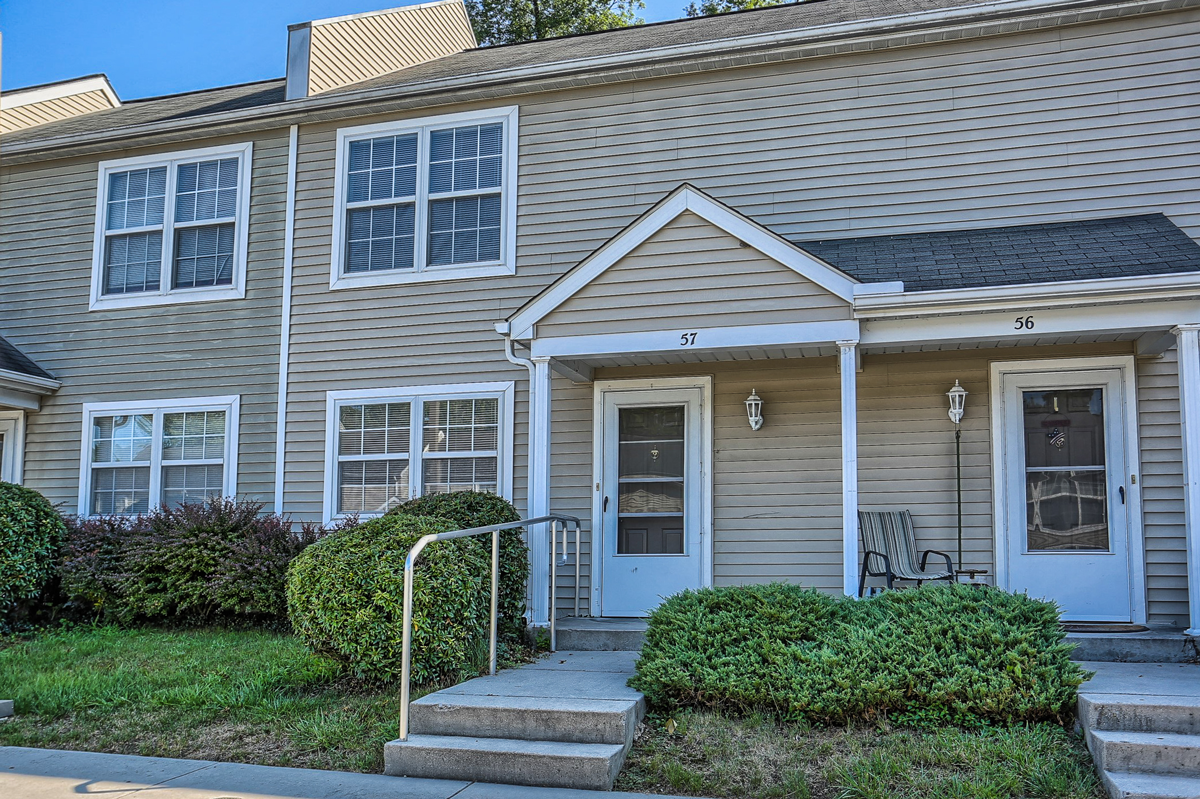 Roth Village Mechanicsburg 62 Village Ct, Mechanicsburg, PA 17050