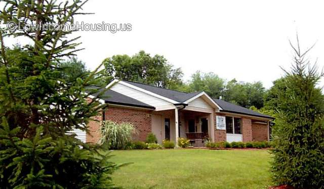 Round Barn Manor Apartments