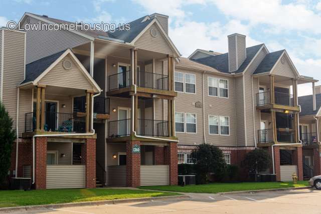 Crowne Forest Apartments