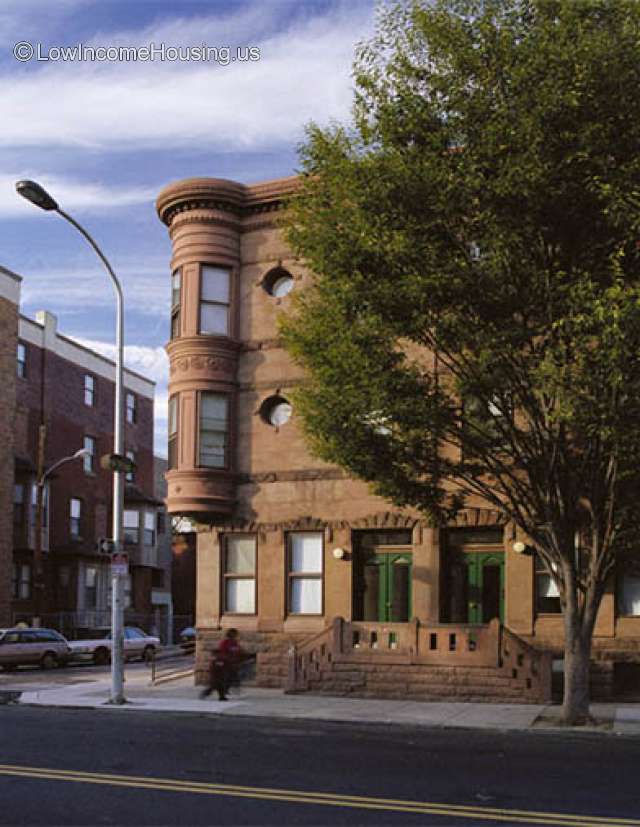 Brownstones at Diamond Street