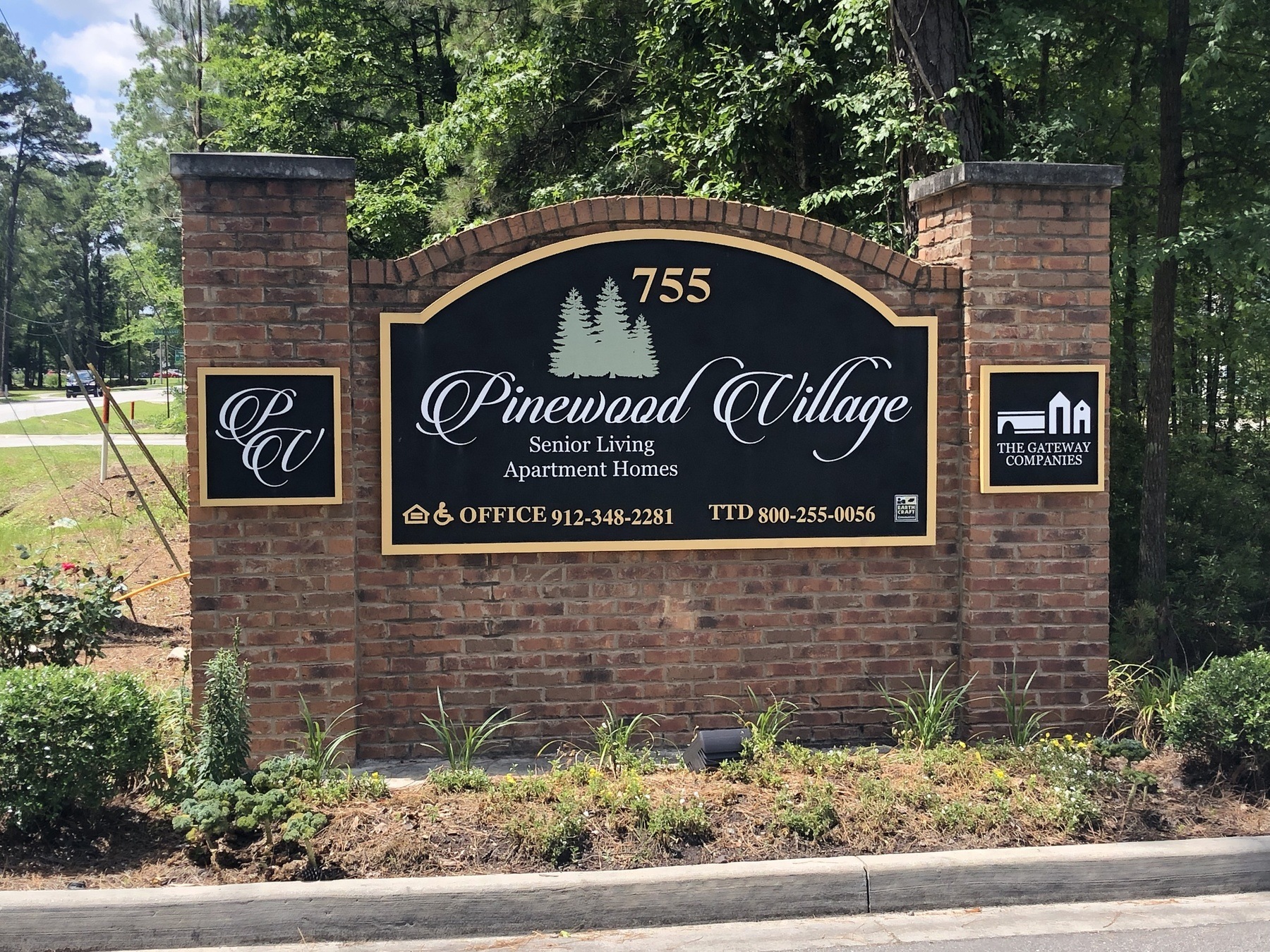 Pinewood Village Apartments