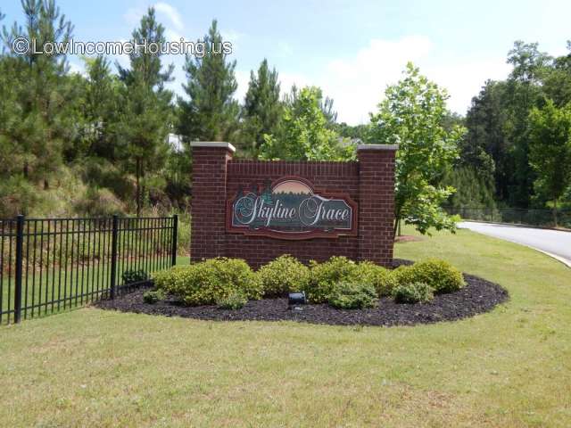 Skyline Trace Apartments