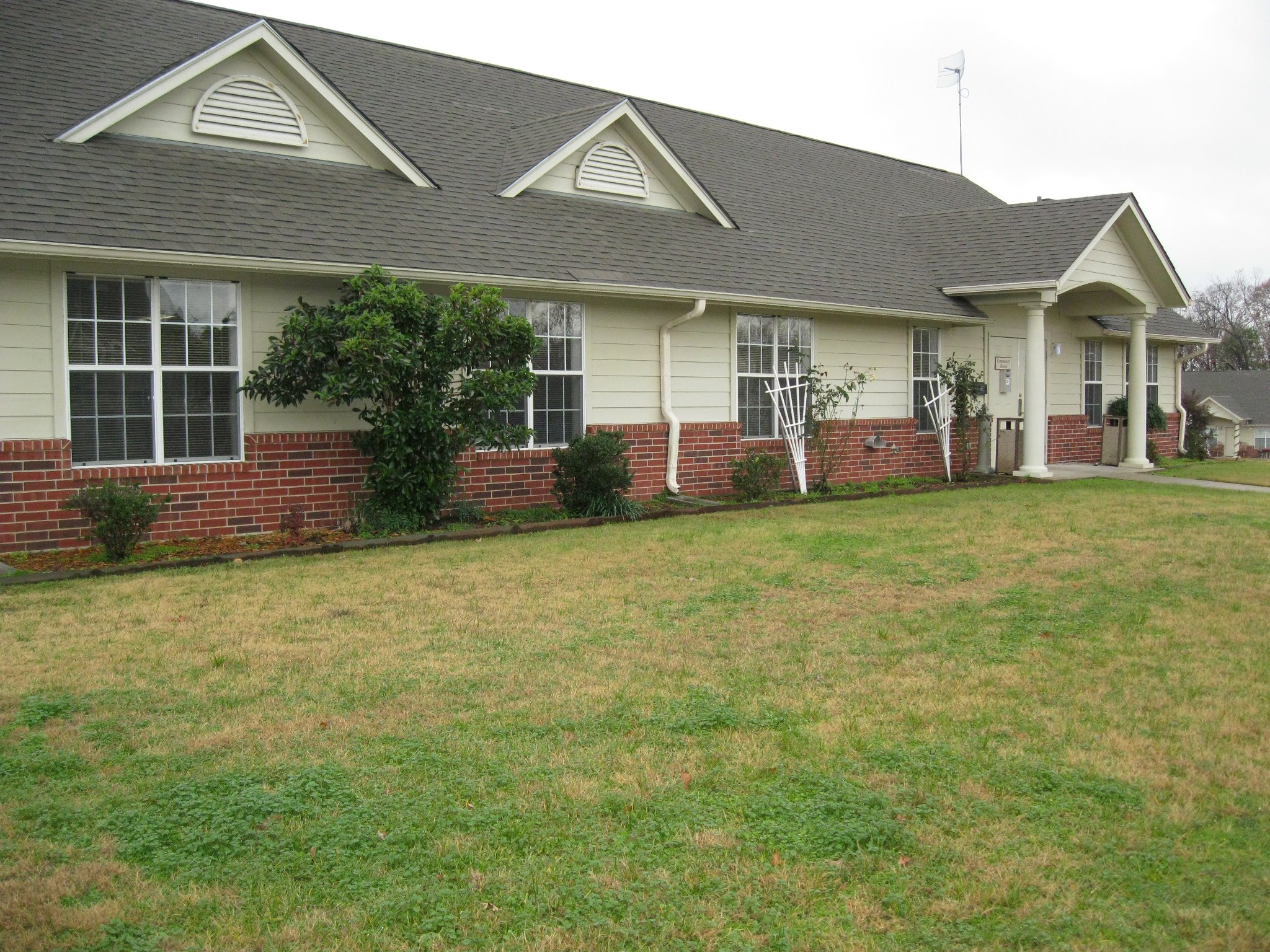 Walker Creek Village Apartments Pittsburg