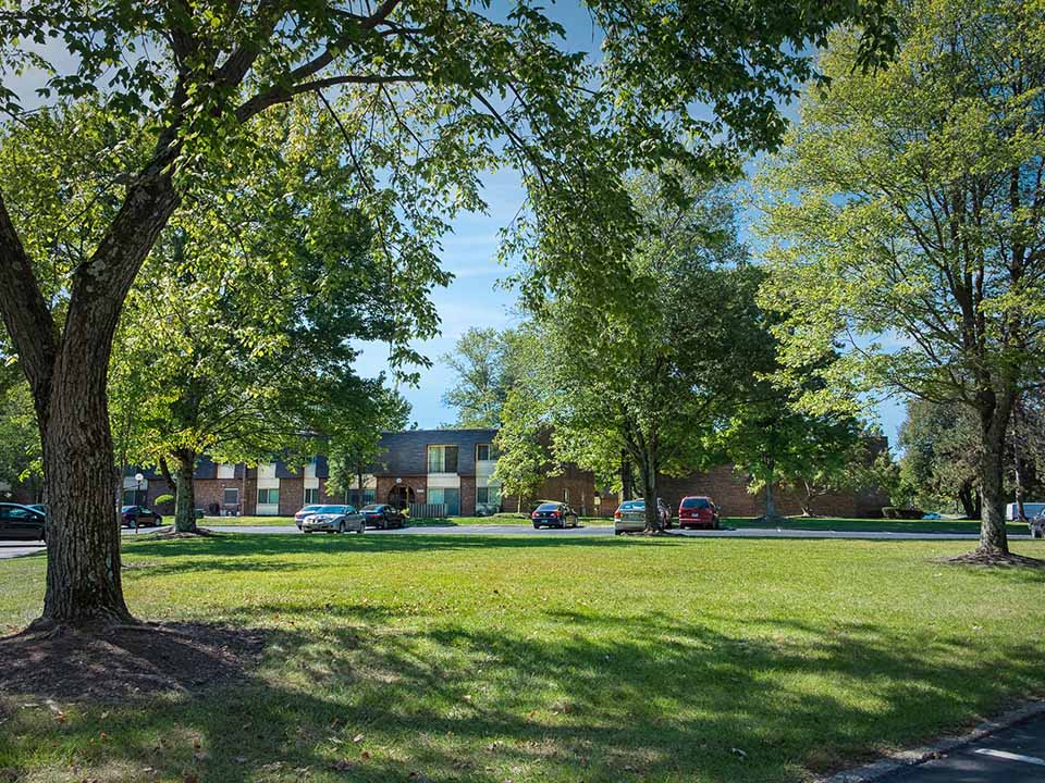 Shadow Hill Apartments & Townhomes 4071 Sharon Park Ln, Sharonville