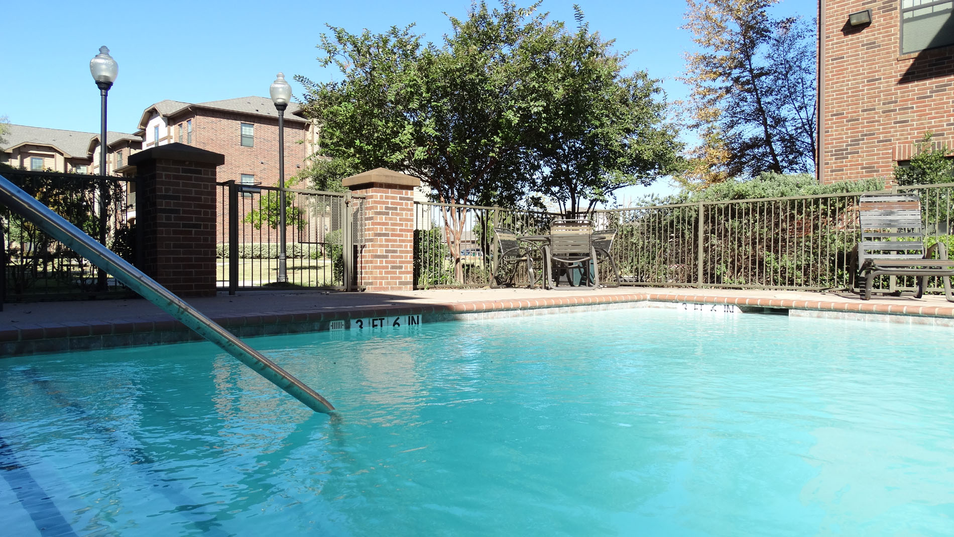 Modern Apartments On Crowley Road In Fort Worth with Simple Decor