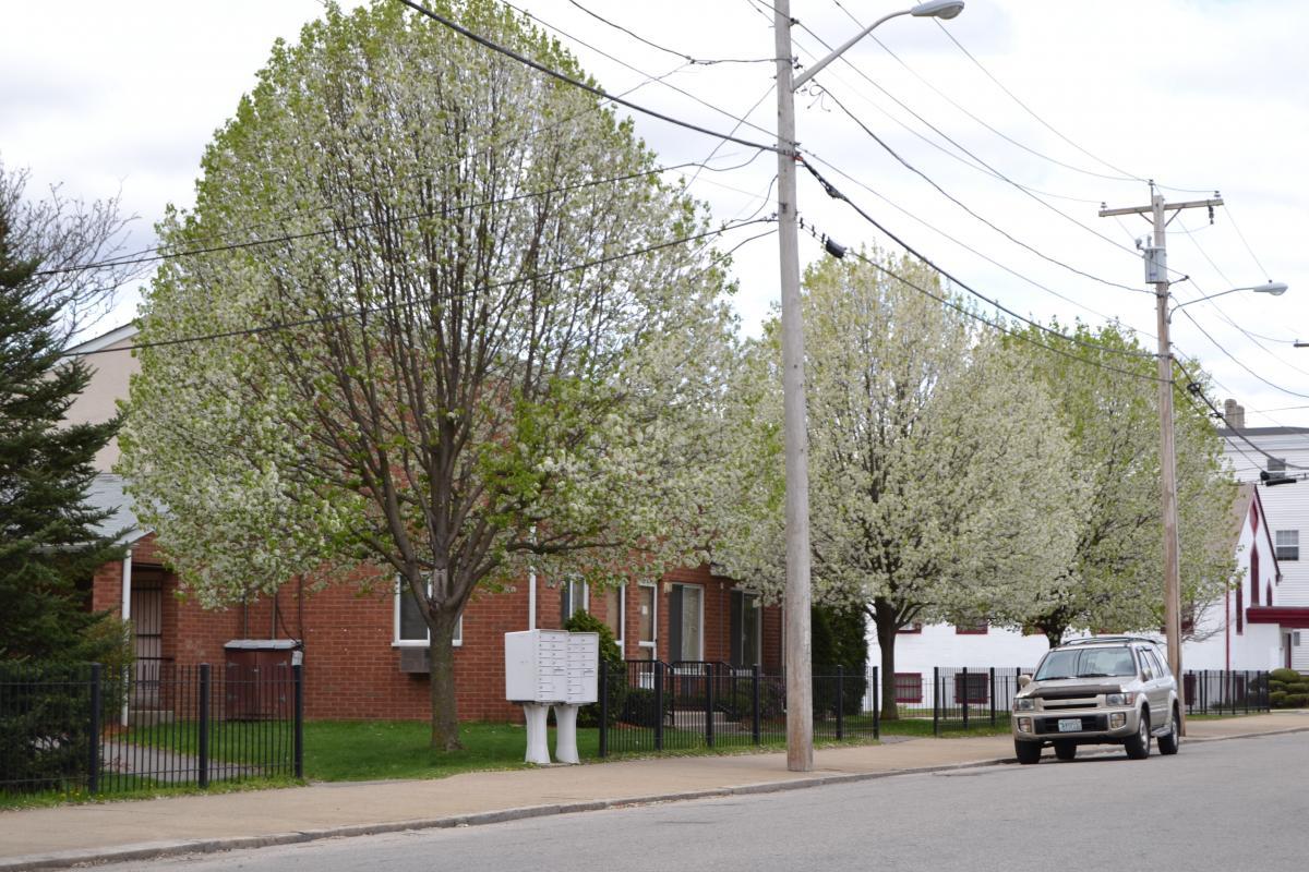 Lockwood Plaza Apartments