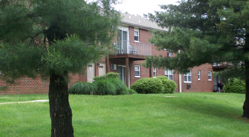 Pine Hill Apartments - MD