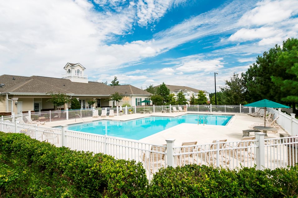 Somerset Club Apartments 91 Somerset Club Drive, Cartersville, GA