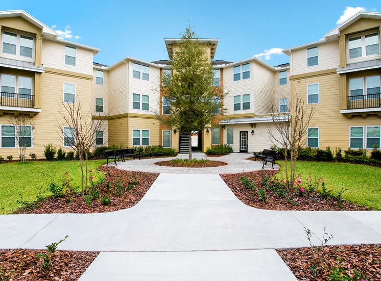 Heritage Park Apartments, Kissimmee, FL Low Housing Apartment
