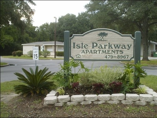 Isle Parkway Affordable Apartments
