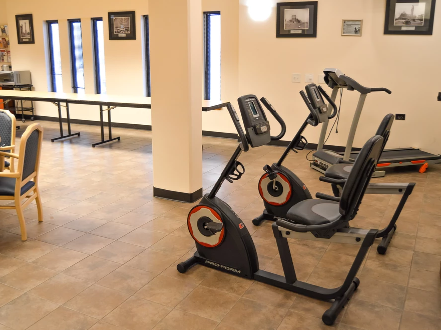 Evergreen Tower Affordable Apartments 1333 N Cleveland Ave, Chicago